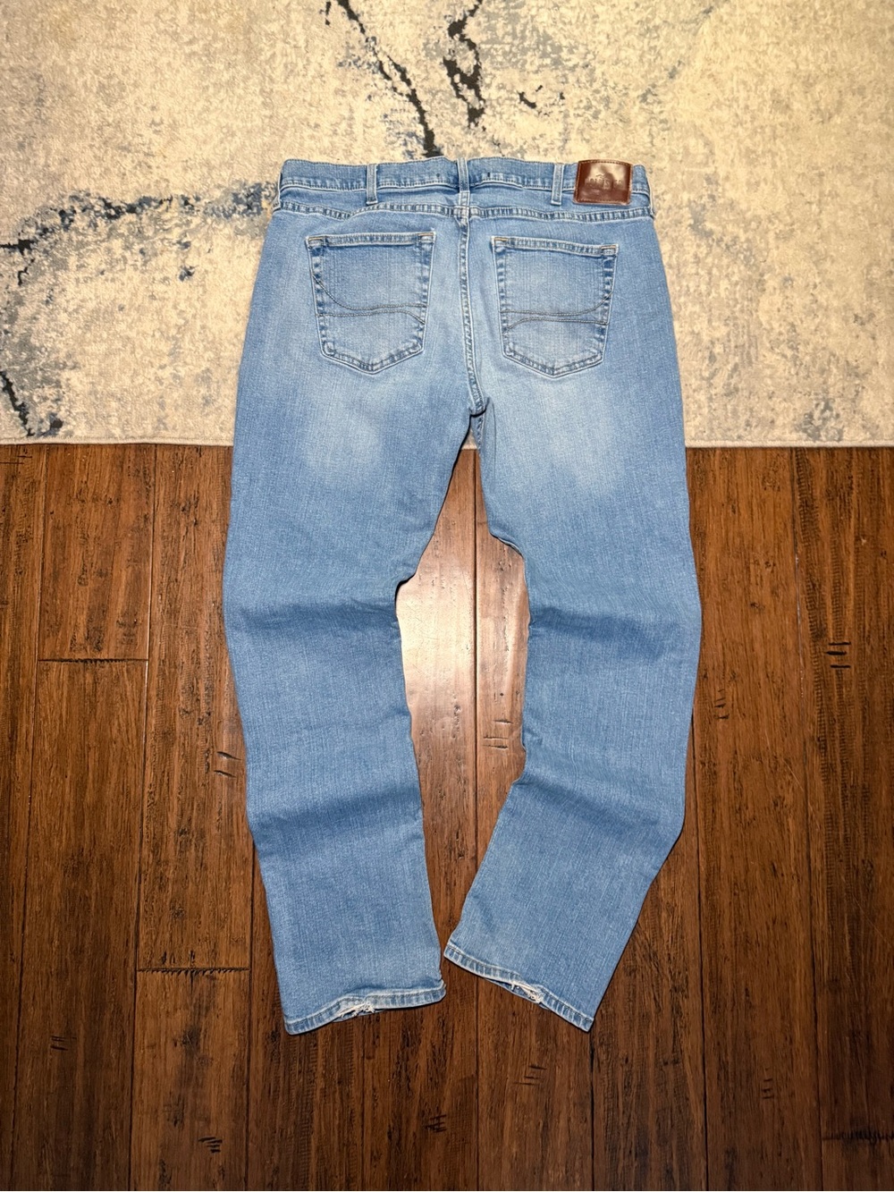 Hollister Epic Flex Slim Straight Light Wash Jeans – Size 36x34